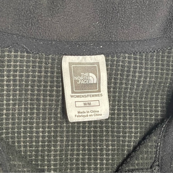 The North Face Classic Black Jacket - Picture 8 of 11